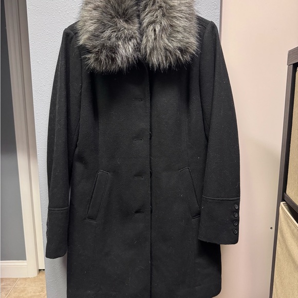 Banana Republic Jackets & Blazers - Banana Republic Black Wool Coat Faux Fur Collar